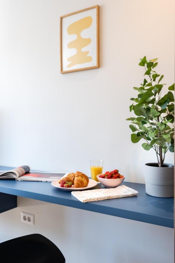 Elegant Studio In The Heart Of The Town Bukarest Exteriör bild
