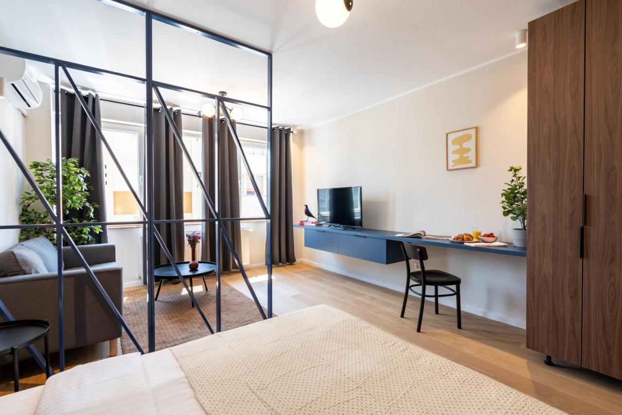 Elegant Studio In The Heart Of The Town Bukarest Exteriör bild