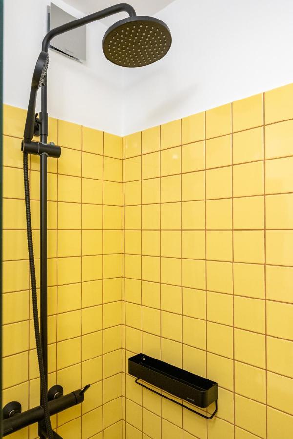 Elegant Studio In The Heart Of The Town Bukarest Exteriör bild