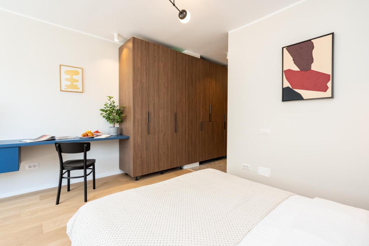 Elegant Studio In The Heart Of The Town Bukarest Exteriör bild