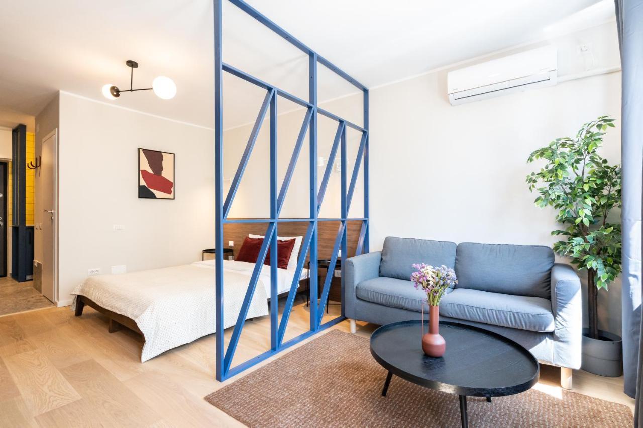 Elegant Studio In The Heart Of The Town Bukarest Exteriör bild