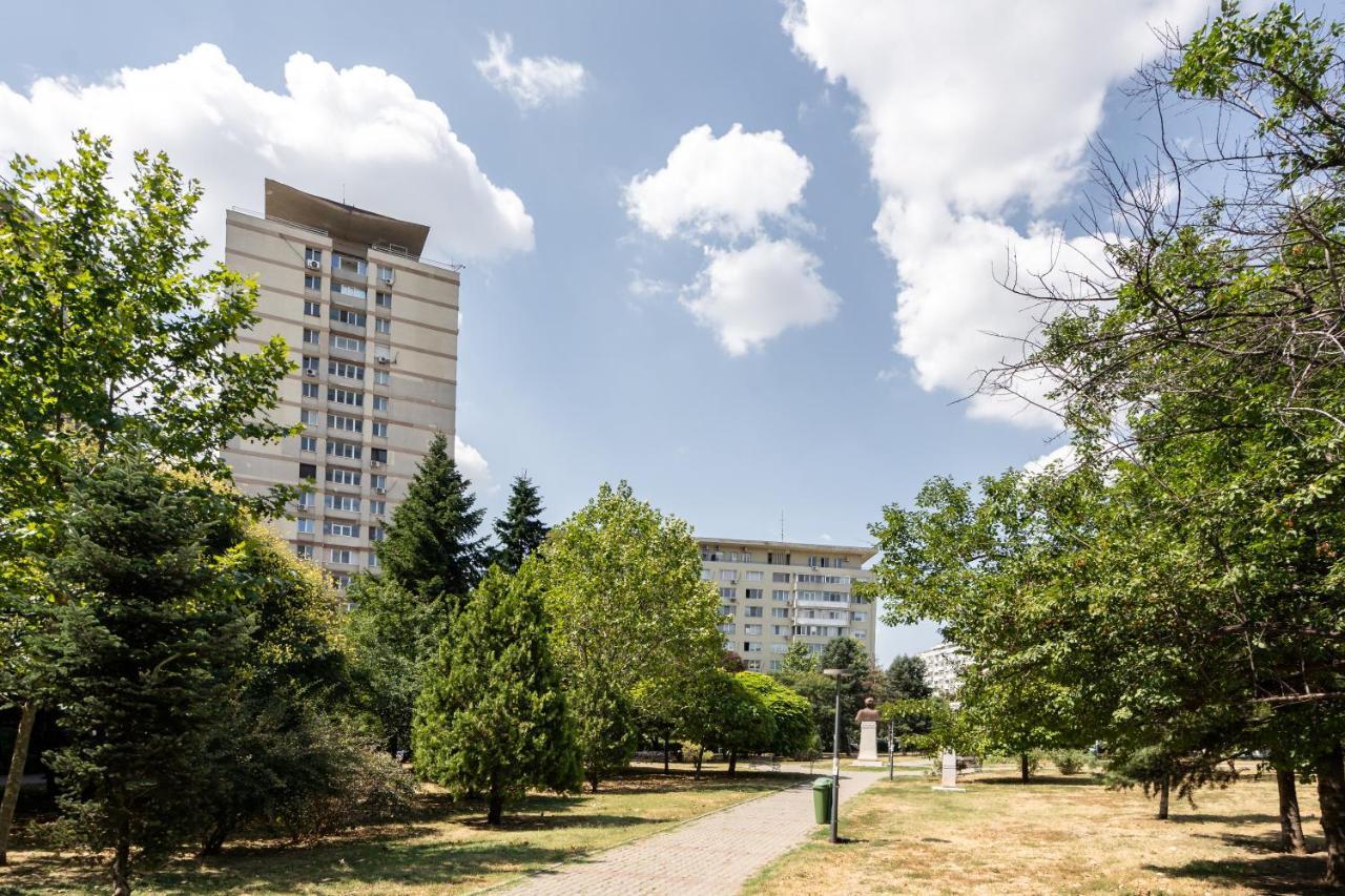 Elegant Studio In The Heart Of The Town Bukarest Exteriör bild