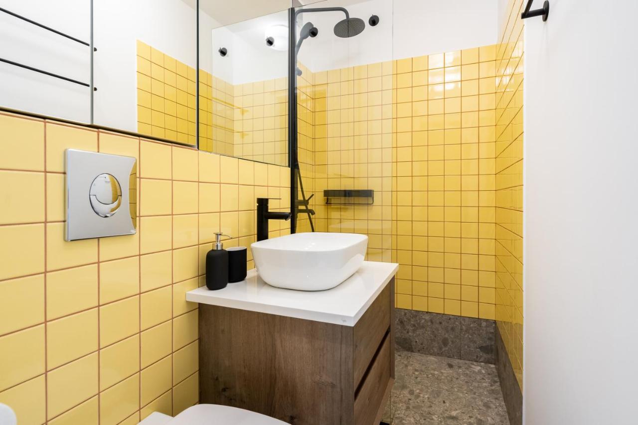 Elegant Studio In The Heart Of The Town Bukarest Exteriör bild